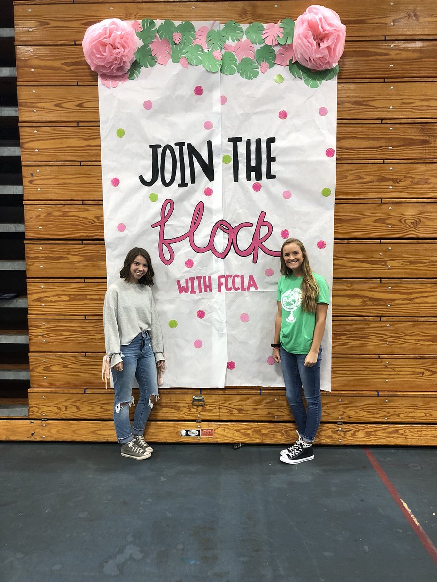 GCHSFCCLA1's tweet photo. Come see us at our rush week booth! https://t.co/xgpZnw4njd
