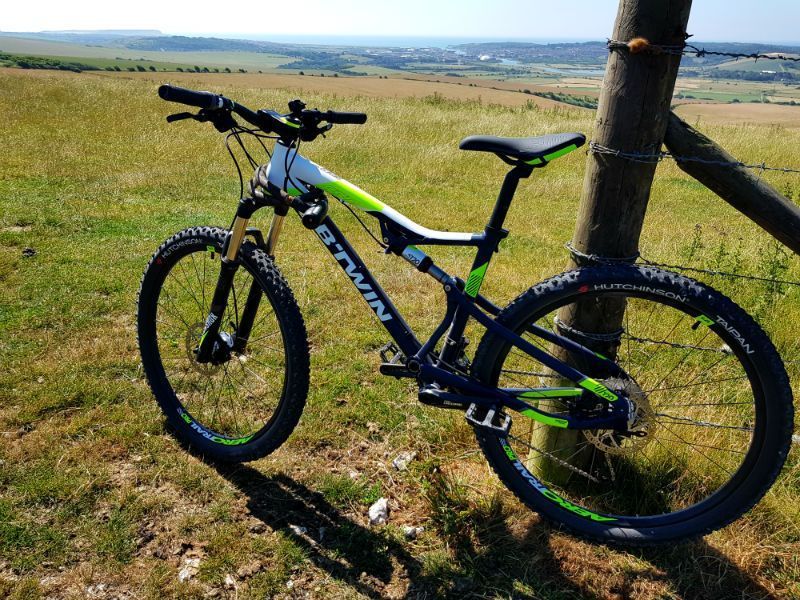AWE365's tweet photo. Frst thoughts on the B'Twin Rockrider 560S: https://t.co/k7gbe7lP9i
#MTBreview #MountainBikeReview #BikeReview #Btwin #Decathlon https://t.co/ZFtGh9UFOz