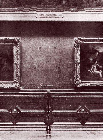 justastorypod's tweet image. The four bare hooks on the Louvre wall that once held the Mona Lisa