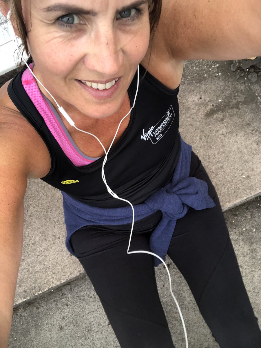 SarahfromBath's tweet photo. Well done my legs. You’ve been through a lot. Still carrying me though. 👍🏼

Feeling grateful. @GIRLSTOLELONDON @bowelbabe @Rachael_Hodges 

#bigcandlittleme #sarcomaaware #fuckyoucancer https://t.co/S3d8uJj3V9