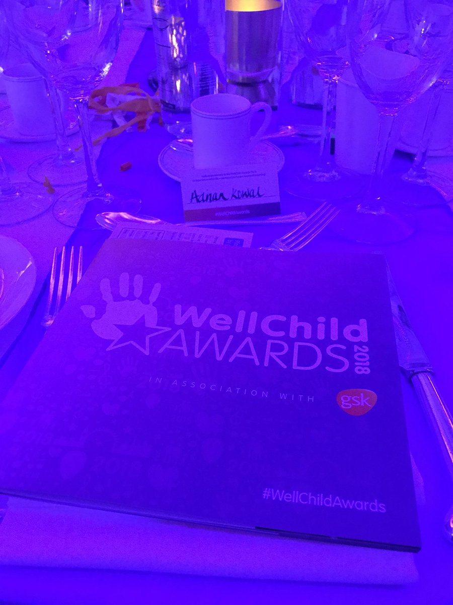 RunToFindaCure's tweet photo. #proud to be at #WellChildAwards with @WellChild Such fantastic people and children. As always I will be #runningtofindacure https://t.co/Ek5sxKcIGr