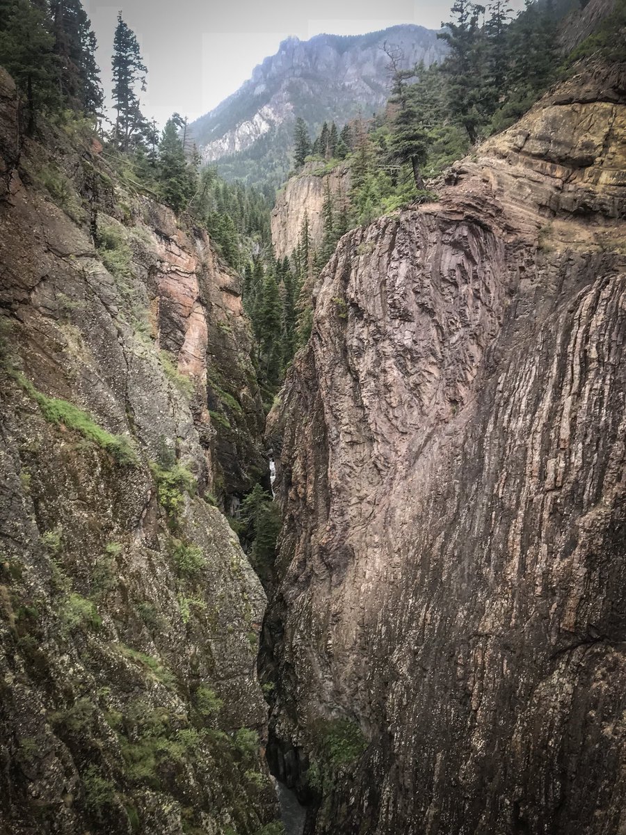 AdventureProMag's tweet image. We just spent a few days in #ouray #colorado- The Switzerland of America- and we didn’t want to leave. Mountains, valleys, history and chocolate. And trails for days ..... bit.ly/2wGH3bY
