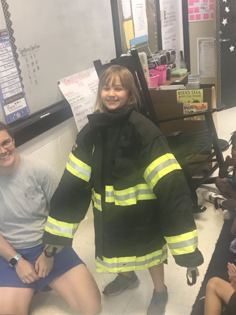 christytechhall's tweet photo. Parent involvement!! Love my firefighter parent A. Hester!!!#2ndgraderocks, @AndreaPetiferED, @PtownElem, @PrincipalTeal https://t.co/wVhpaQs6Dm