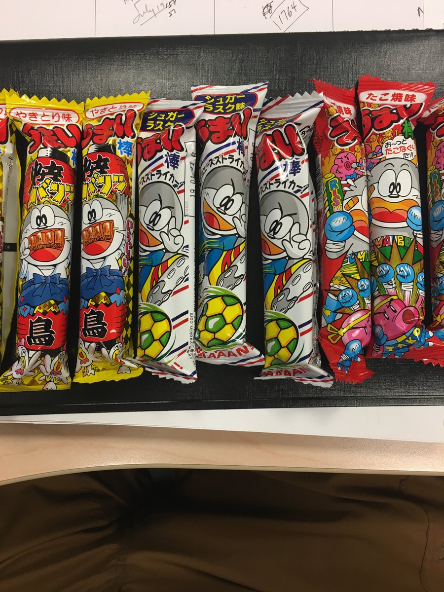 CoachChrisIp's tweet photo. Yes! The boyz are back on campus! International treats are slowly trickling into the office! #chipschips https://t.co/C46SFrZbud