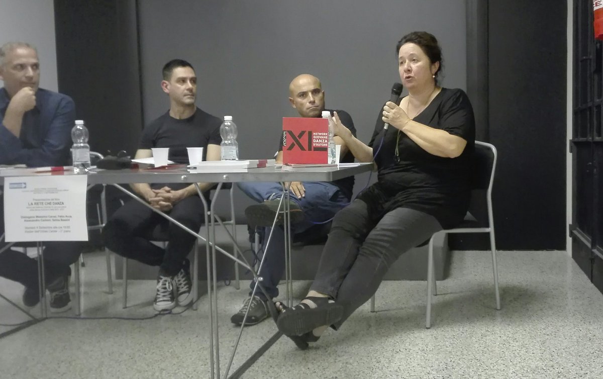 Selina Bassini: ancora oggi c'è bisogno di "anticorpi" che scardinino nidi che possano bloccare il flusso di una rete di operatori. Sempre necessario controllare e difendere il corpo e sistema della #danza in Italia #AnticorpiXL