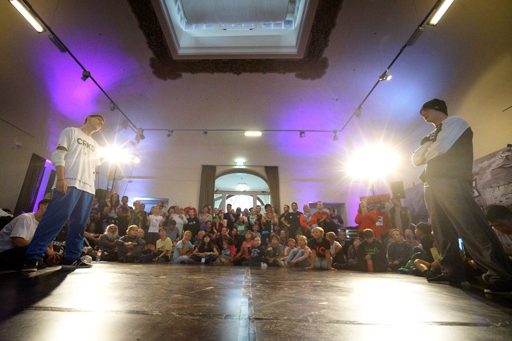 battleoftheeast's tweet photo. Samstags in #Radebeul: Impressionen vom dritten Qualifier zum #vitacolaKOTC 2018 beim #UrbanBreaks... 📸 @keloxxx #vitacola #breakn #bboy #thesaxonz #dresden https://t.co/7HsU3eAeTz