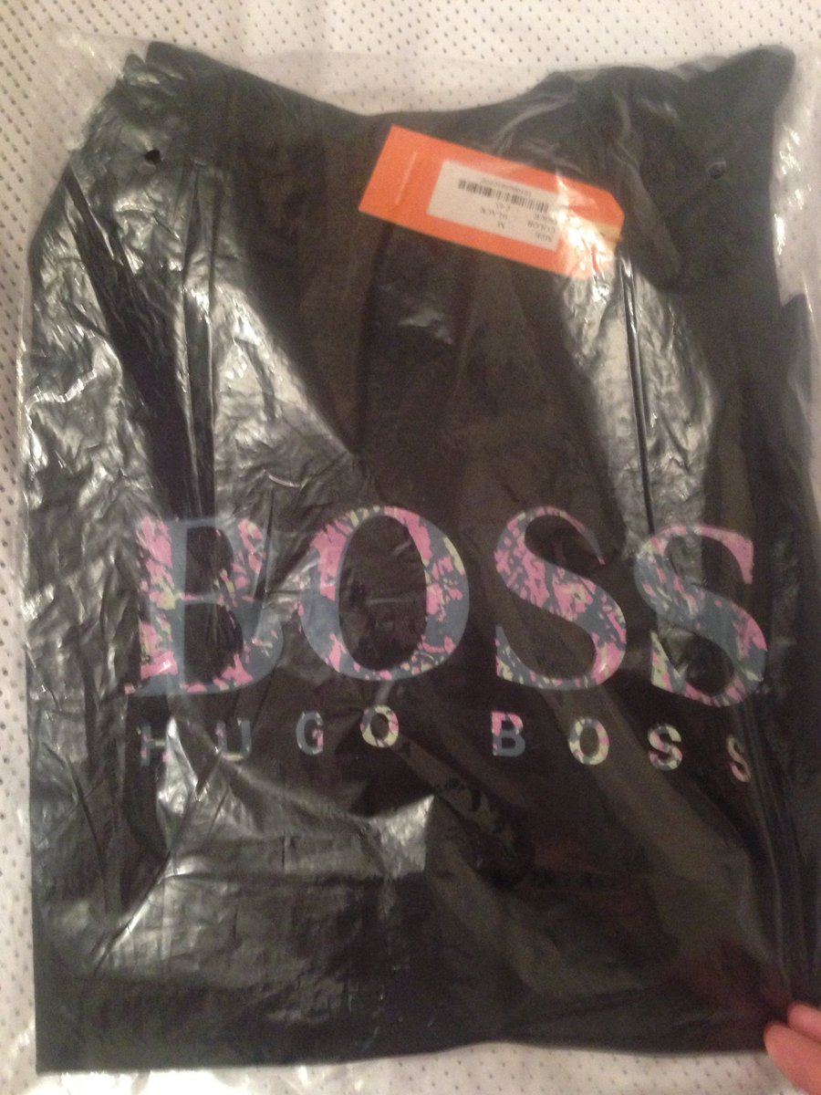 DavidBox23's tweet photo. Hugo Boss T shirts getting delivered to my door love a good delivery 👌🏼, Someone tell Hugo the Boss is here!😎#HugoBoss https://t.co/JWwGqxpqOS