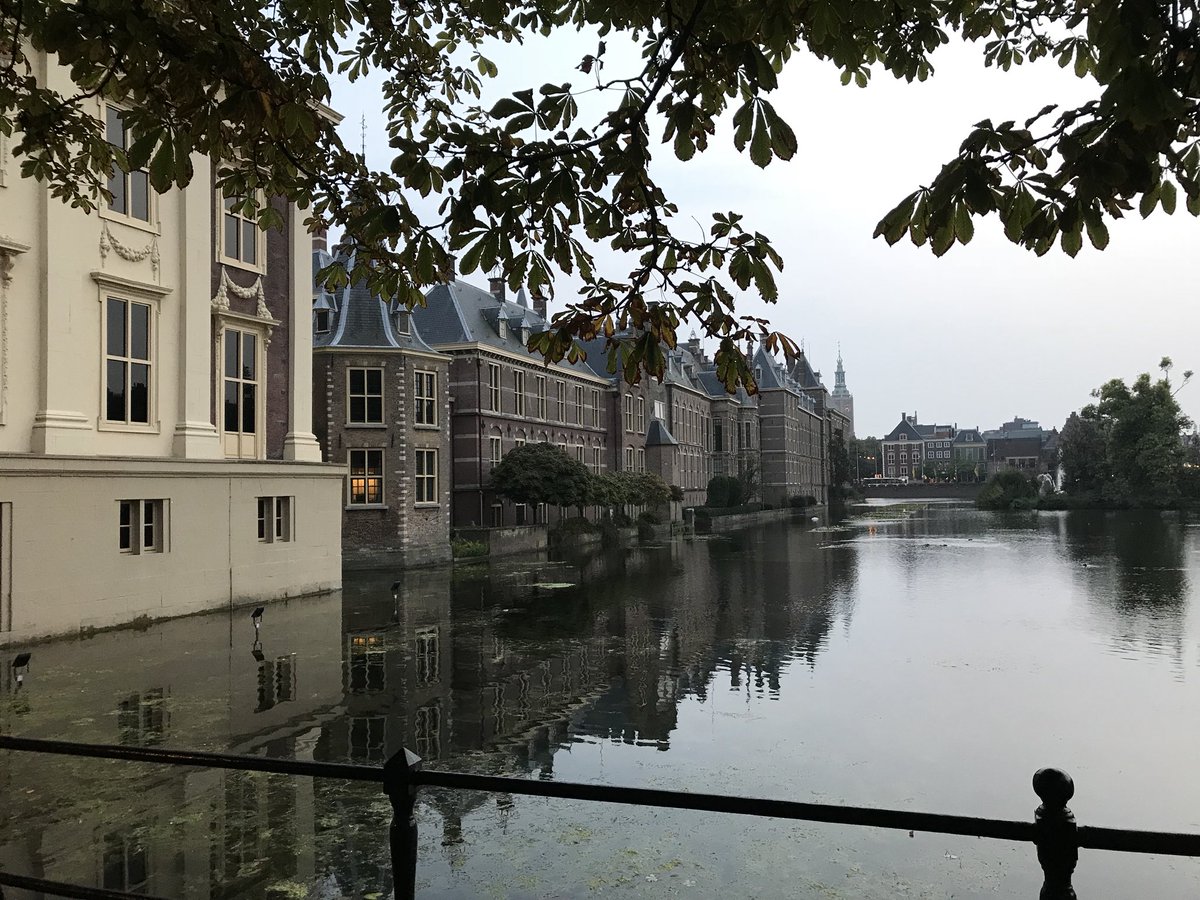remcovvd's tweet photo. Eerste werkdag in #TweedeKamer zit er weer op... politieke seizoen 2018-19 is begonnen.. ter land, ter zee of in de lucht.. ik ga ervoor #filemonster #verkeersveiligheid #infra #luchtvaart en nog meer https://t.co/RvMAwVgtR6
