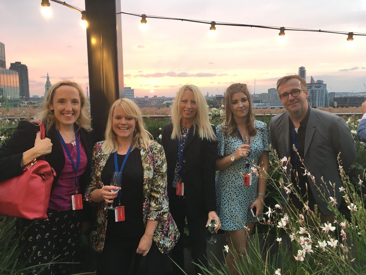 Cecile_Metcalf's tweet photo. Living the dream #amazonparty https://t.co/1wnH6Fr6qi