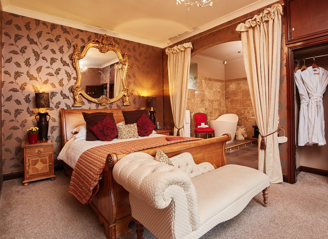 Are you in need of a getaway? Join us for a couples retreat this month! For just £279, you can enjoy an 8-course surprise for two, plus an overnight stay in any of our sumptuously decorated 5-star rooms. See more about this #promotion: bit.ly/2yrwVD0.