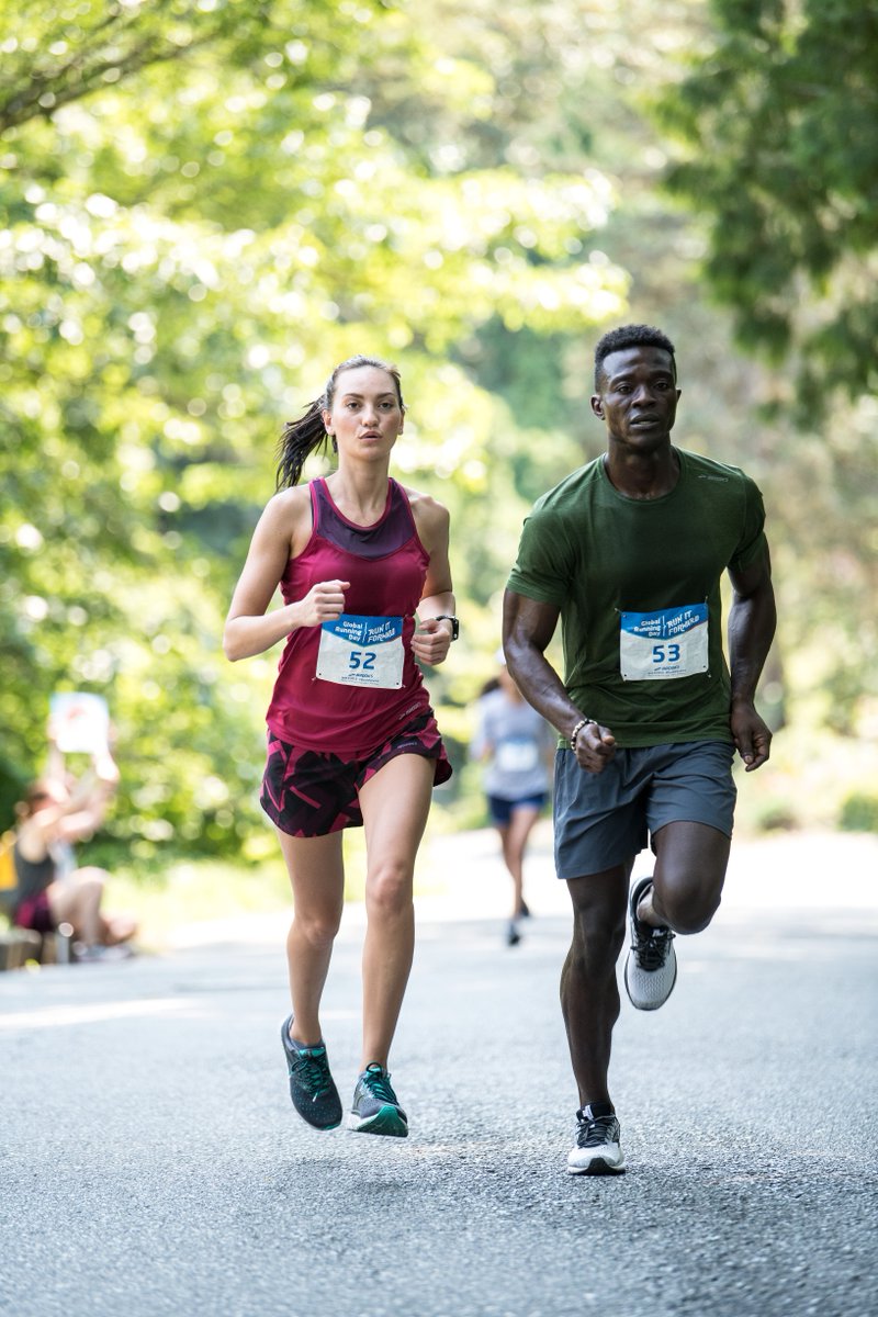 brooks running gear discount