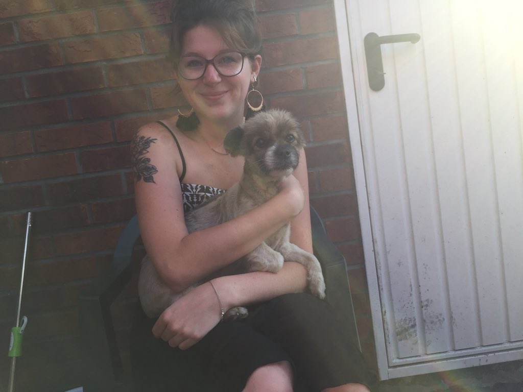 FlashManQueen's tweet photo. Pongo,tu as partagé presque 16 ans de ma vie.Ce sont les meilleures années de ma vie. Tu as été et tu seras pour toujours le meilleur chien sur Terre. Tu as été plus qu’un chien mais un frère.Hier était un jour difficile car tu nous as quitté. Tu me manques déjà bcp,je t’aime❤️ https://t.co/RwA126iEGH
