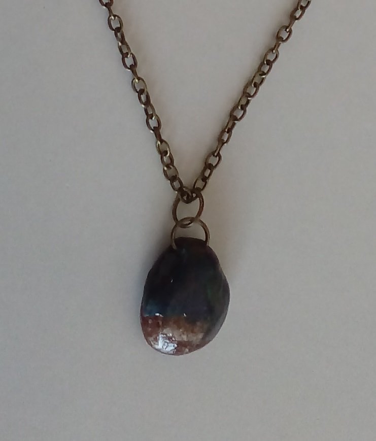 Halskette „pórfido de cuarzo“ Halsschmuck Ohne Silizium ist kein Lebensprozess, kein Wachstum, keine Bioelektrizität möglich. Siliziumarme Lebewesen altern und erkranken schnell. Der Rhyolith alterüml. Quarzporphyrs ist ein Vulkangestein shop.unikateorbit.com/product/halske…