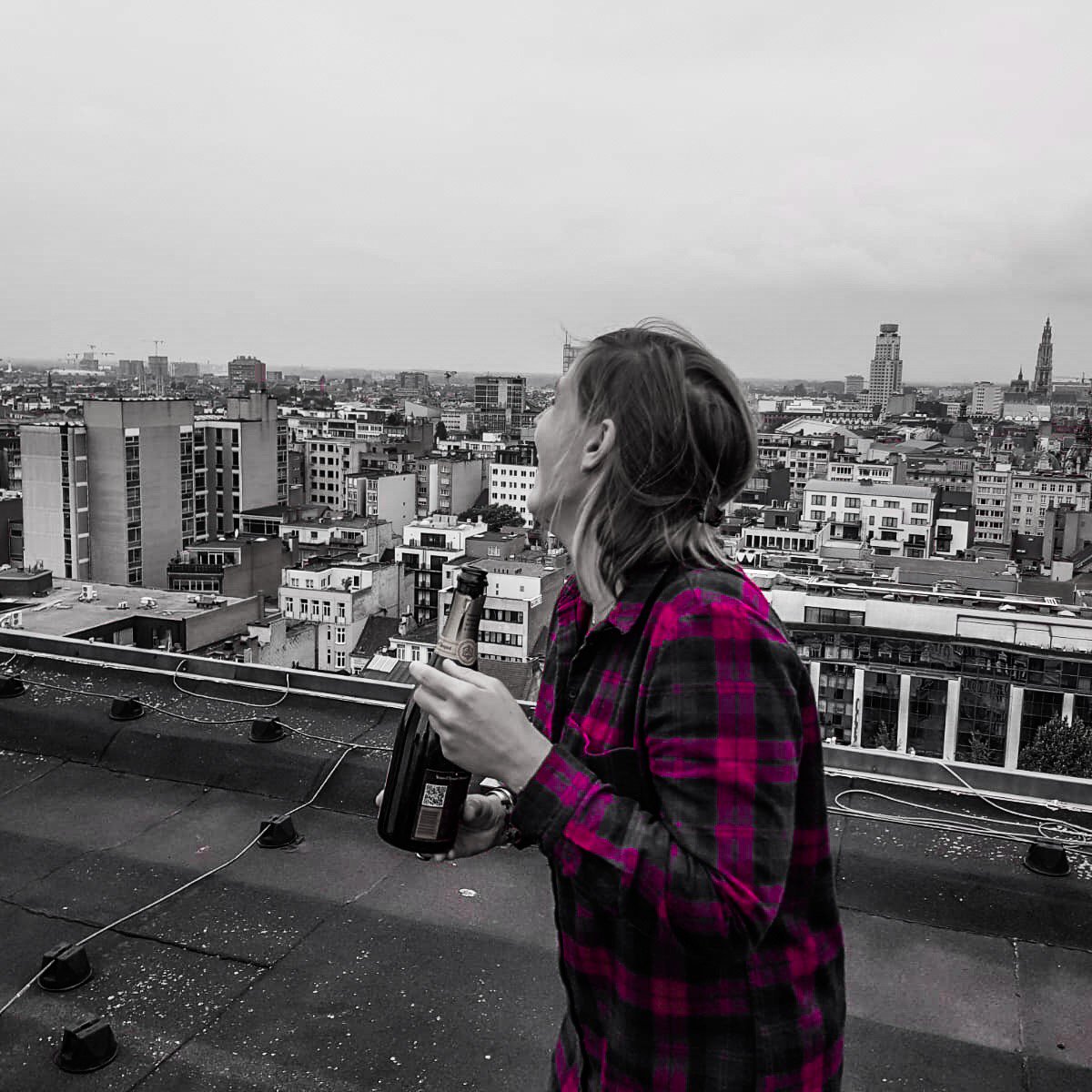 UNDR_BE's tweet photo. I’m ready to make the most beautiful pictures, movies and everything else! Meet me, Hanne, Social media manager from Undr ! #undr_be #undr #antwerp #music #thisisantwerp #socialmediamanager #radio https://t.co/JhEVOVhZGf