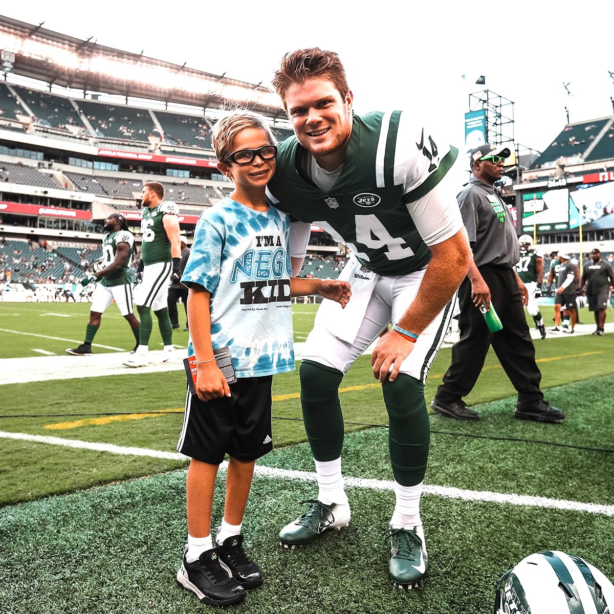 TeamNEGU's tweet photo. Big congrats to #NEGU AllStar and THE official starting QB of the @nyjets His heart is as inspiring as his athletic skills are and we are proud and honored to have his support. #ChildhoodCancerAwareness https://t.co/3mIHVr2nQN