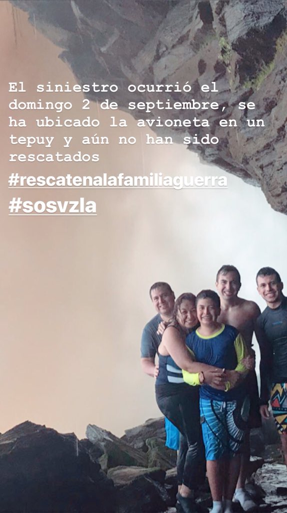 ConchiMaria's tweet photo. #RescatenALaFamiliaGuerra seguimos con esperanza porque las autoridades aún no llegan al lugar, no han comprobado si hay o no sobrevivientes. #SOSVenezuela https://t.co/vIplIsUIWn