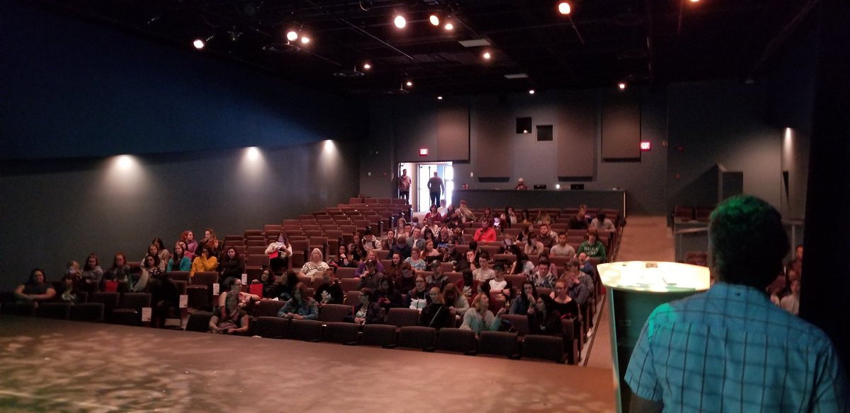 revdrjerry's tweet photo. We're Underway! #DonaldSchoolofBusiness #CareerLaunch @RedDeerCollege #WelcomeToRDC #myRDC https://t.co/tdlYlE2uZF