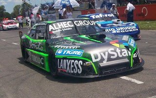 MMcbraian's tweet photo. Intacta la 110 Ploteada x el @JotaeMedesign en los Talleres del #DontoRacing año 2009 .
Hoy vino a Renovar la VTV como todos los años !!
Gracias @LauchaCampanera x tremendo obsequio !! 
#2009/2018
#Endondeestesencualquierlugar 
#FotomauroMcbraian https://t.co/yFAfpqU32Z