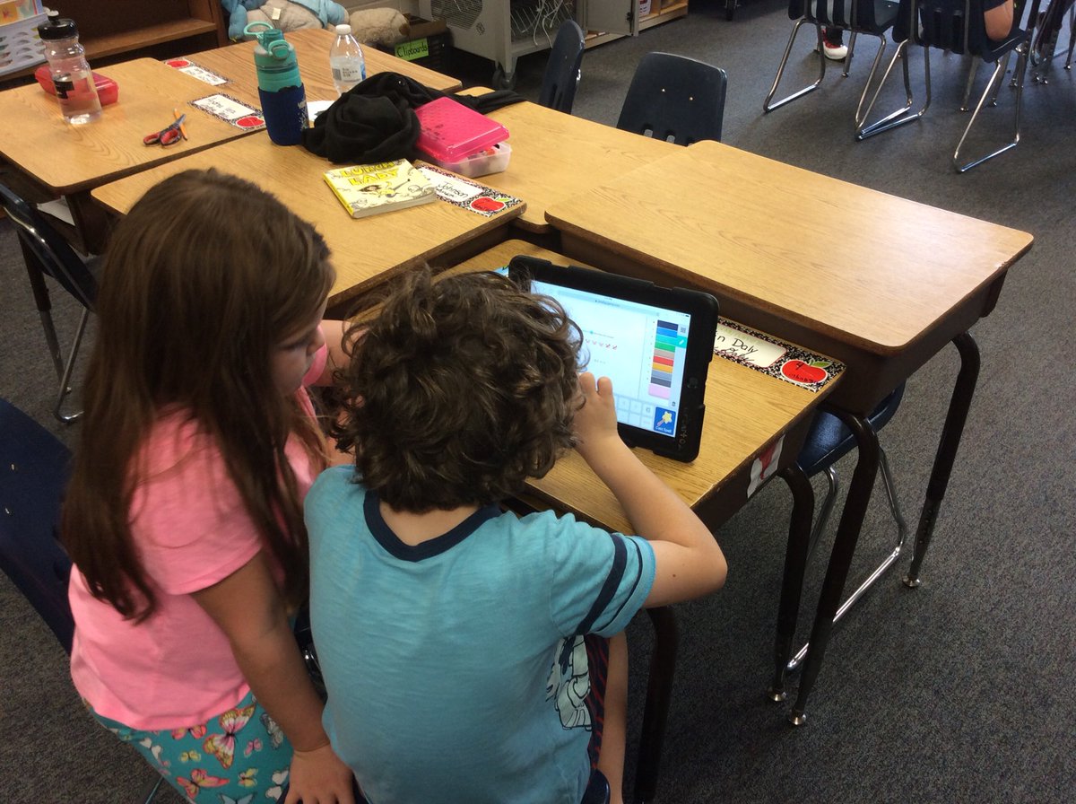 Npdavis76Nicole's tweet photo. Students loving math using Prodigy @Franklin_MAF #rpsleads #stem https://t.co/QEP5RFQezK