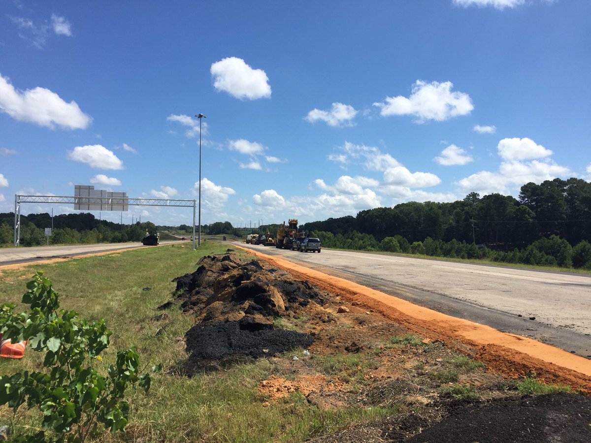 tishclarktv1234's tweet photo. #LocalinMS Transportation officials are warning motorists to stay off of the unfinished portion of I-269 in DeSoto Co. The project *is* almost done. Update @LocalMemphis @ 5&6pm. @MississippiDOT @local24courtney https://t.co/URL2ag5Kv2