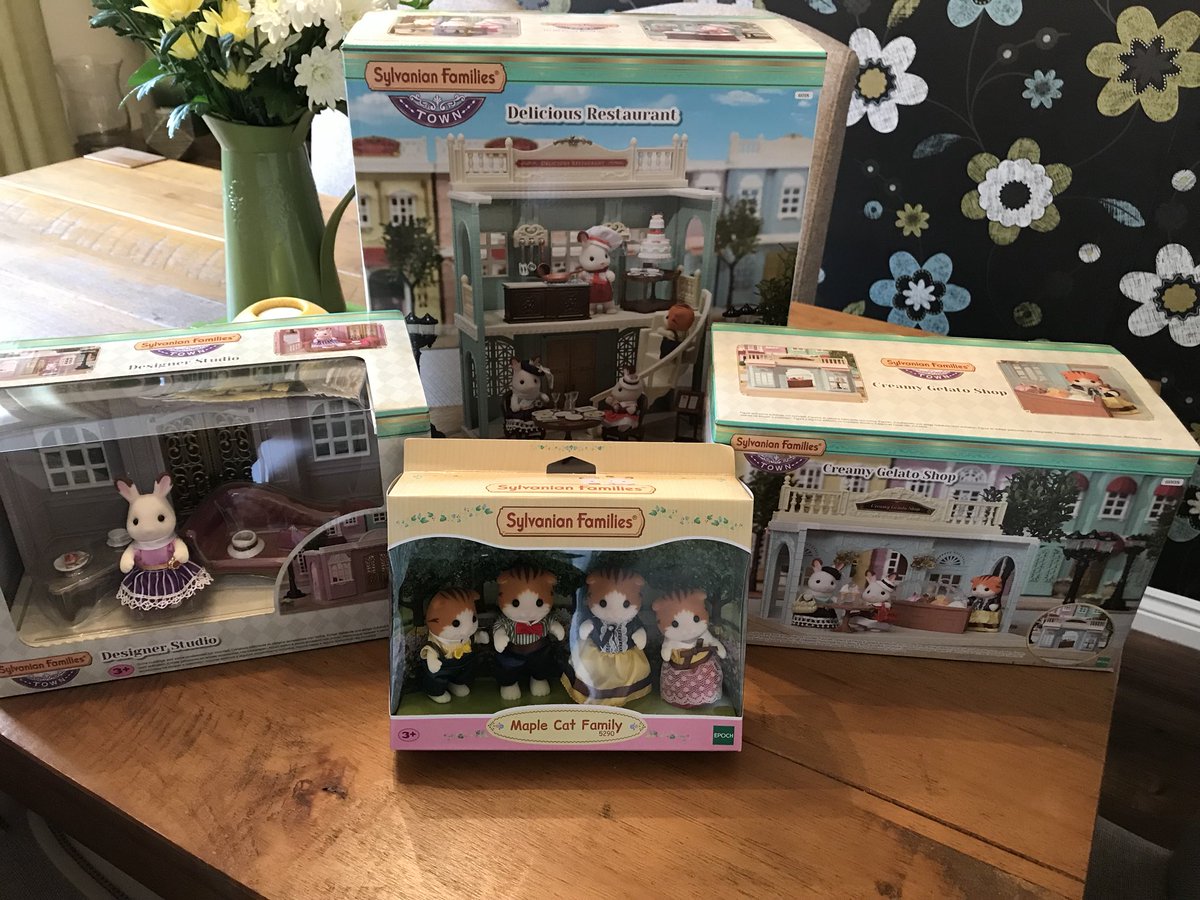 CarlyGarrett20's tweet photo. Well my childhood #Christmas wish has finally come true in my mid 30โs!!! I now have #SylvanianFamilies in my house thanks to my 5yr old winning a competition ๐ โบ๏ธ#alwayswanted but #nevergot ๐ข https://t.co/rEktPnY3xF