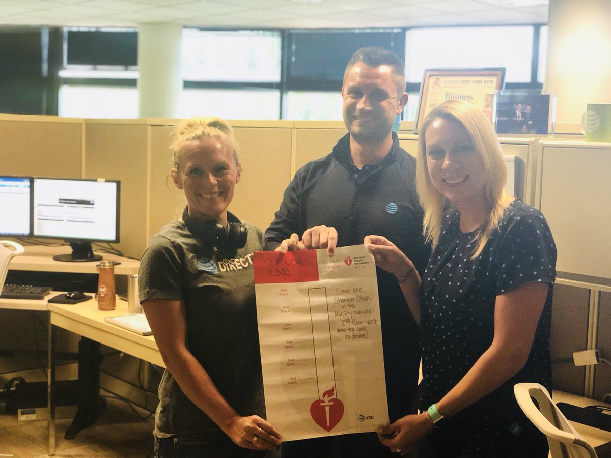 Spreading the word and getting our AHA donations on at our Pewaukee office! #cometogether #lifeiswhy #powercentral @JasonStrongGLM @berrayj @DavidVenRoy1 @fjdevereux @brianjshay @TomMonahan10 @CentralRgnVoice @shawnglinski