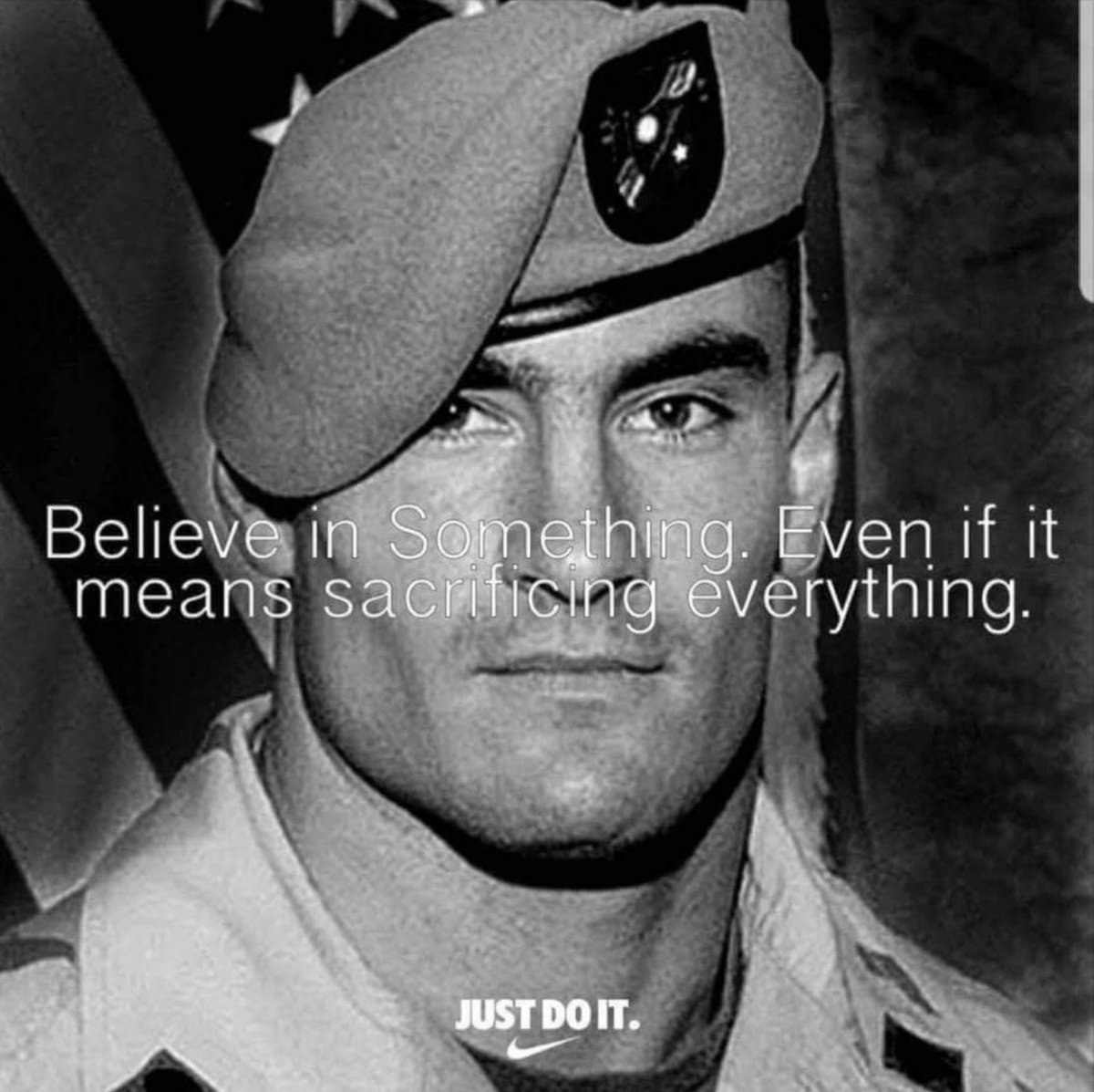 lcgacorn577's tweet photo. @LeftSentThis @Kaepernick7 https://t.co/MoVpLWzG9j