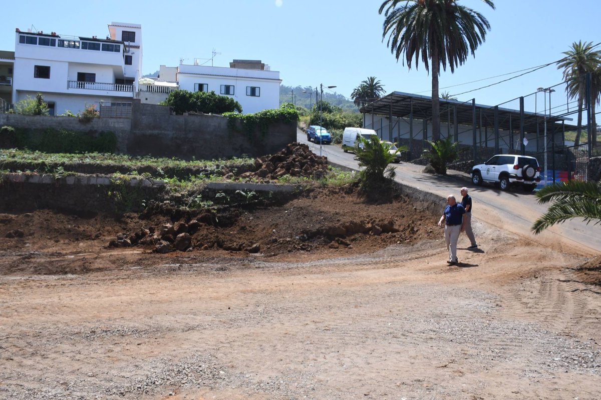 ilovesantarsula's tweet photo. NUEVO APARCAMIENTO PÚBLICO EN LA CORUJERA https://t.co/8wv4ia70o5 https://t.co/0t1JvDU0ws