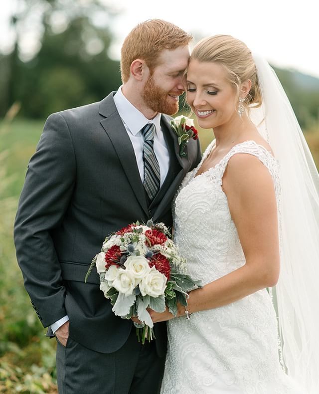 aaronvargaphoto's tweet photo. Another favorite from Danielle &amp; Zack's beautiful Longue Vue Club wedding. Check out my story for a ton more previews.
.
.
.
@dcmalo43  @longue_vue_club
#pittsburgh #wedding #photographers #avp #notiphone #nofilter #weddings #weddingphotographer #burghbr… https://t.co/lwYqpg0quu https://t.co/iP2kYL3lg4