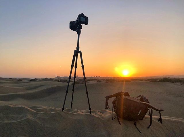 Sunset in the dunes ☀️.
•
•
•
#VisitFuerteventura #GranDestino #GranCanaria #Ig_fuerteventura #ethnologies #islacanarias #ariaacquaterrafuoco #total_canarias #ig_canaryislands #ig_canarias #canariasviva #espacio_canario #canaryislands #canariasho… ift.tt/2CrKvh0