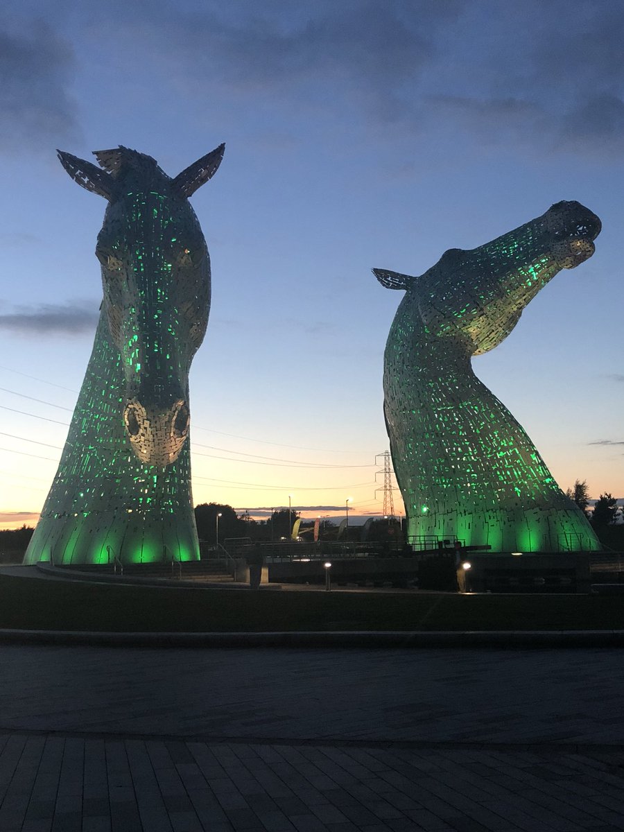 LesleyLogan19's tweet photo. #lightupfordonation Thanks @DiscoverKelpies and @NHSForthValley @scotorgandonor and most importantly our donor family and @Ghutchie3 who turned up to support us ❤️#weneedeverybody https://t.co/cStjt4MvtD