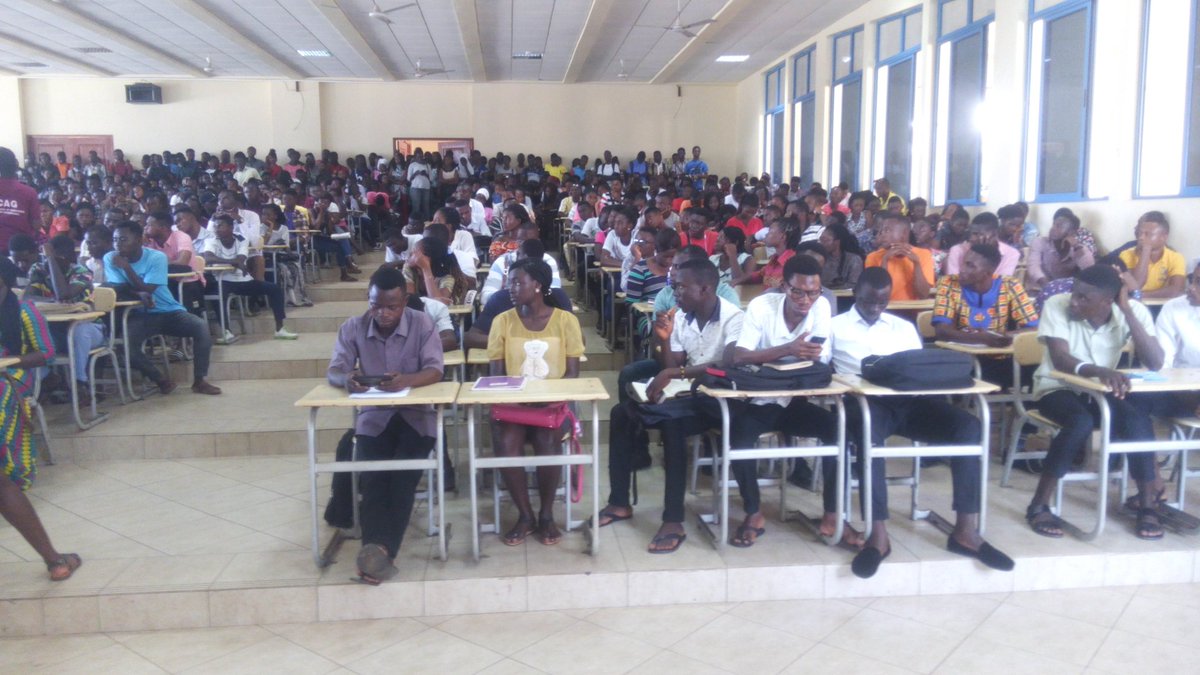 EsagUcc's tweet photo. We had a successful meeting with our fresh students. ESAG, we keep the knowledge spreading https://t.co/O79XhYZgYf