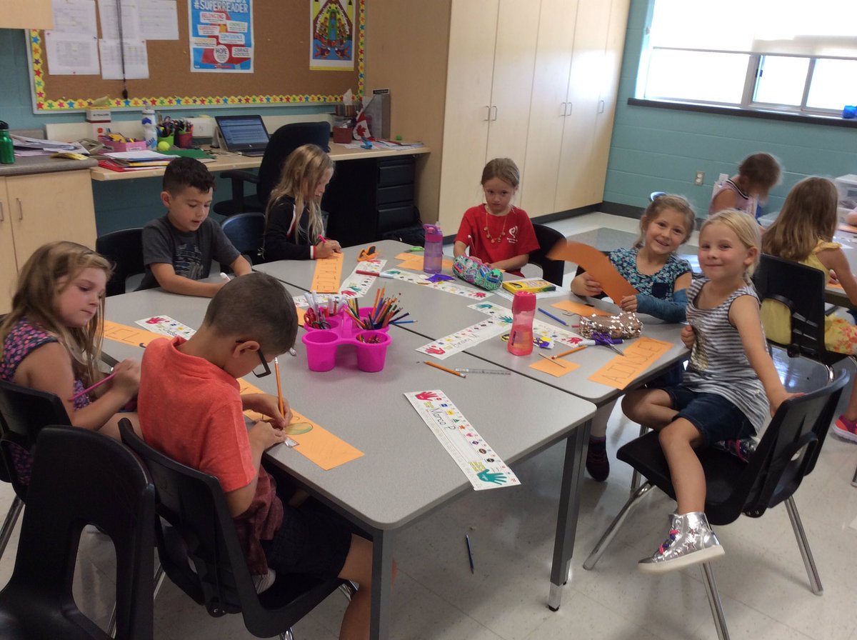 MrsHMerry's tweet photo. Having a blast on our first day.....making new friends in Grade 1/2!@rockwoodheart #CatholicTeacher https://t.co/vIMnAMBjl3