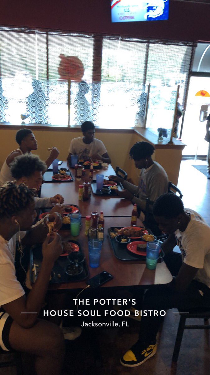 The_NickC's tweet photo. Day 1 at the bistro with the guys! 
Best “School Cafeteria” in the country. 
@SoulFoodBistro #RefuelRight https://t.co/1ACvvzpiQB