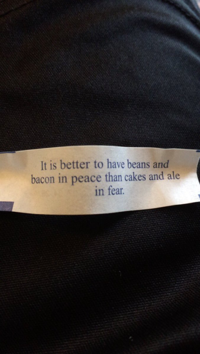 TheCakeBeef's tweet photo. Someone help https://t.co/z11uLV6G82