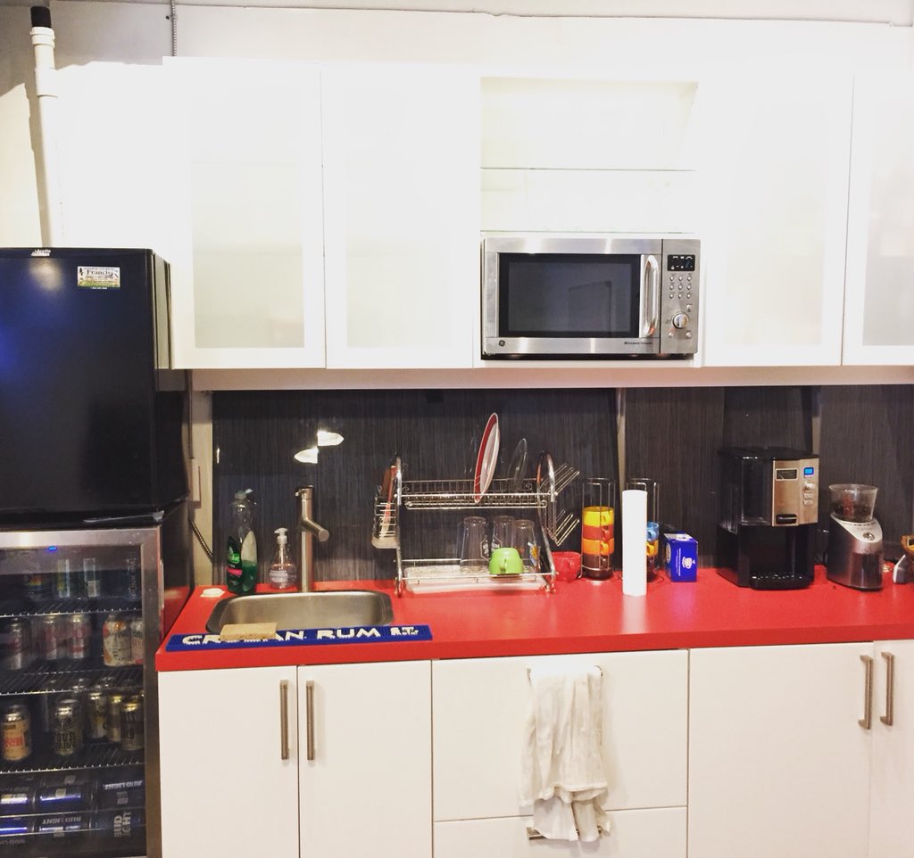 The Salt Mines (@thesaltmines) on Twitter photo The kitchen of the Salt Mines serves up wonderful freshly ground brew from <a href="/backroomcoffee/">Backroom Coffee Roasters</a> and even some adult beverages for afternoon meetings with clients. Double tap if you feel us there. 🤩🍻☕️
#coworkingcolumbus #coworkingkitchen #columbusofficespaces The kitchen of the Salt Mines serves up wonderful freshly ground brew from <a href="/backroomcoffee/">Backroom Coffee Roasters</a> and even some adult beverages for afternoon meetings with clients. Double tap if you feel us there. 🤩🍻☕️
#coworkingcolumbus #coworkingkitchen #columbusofficespaces