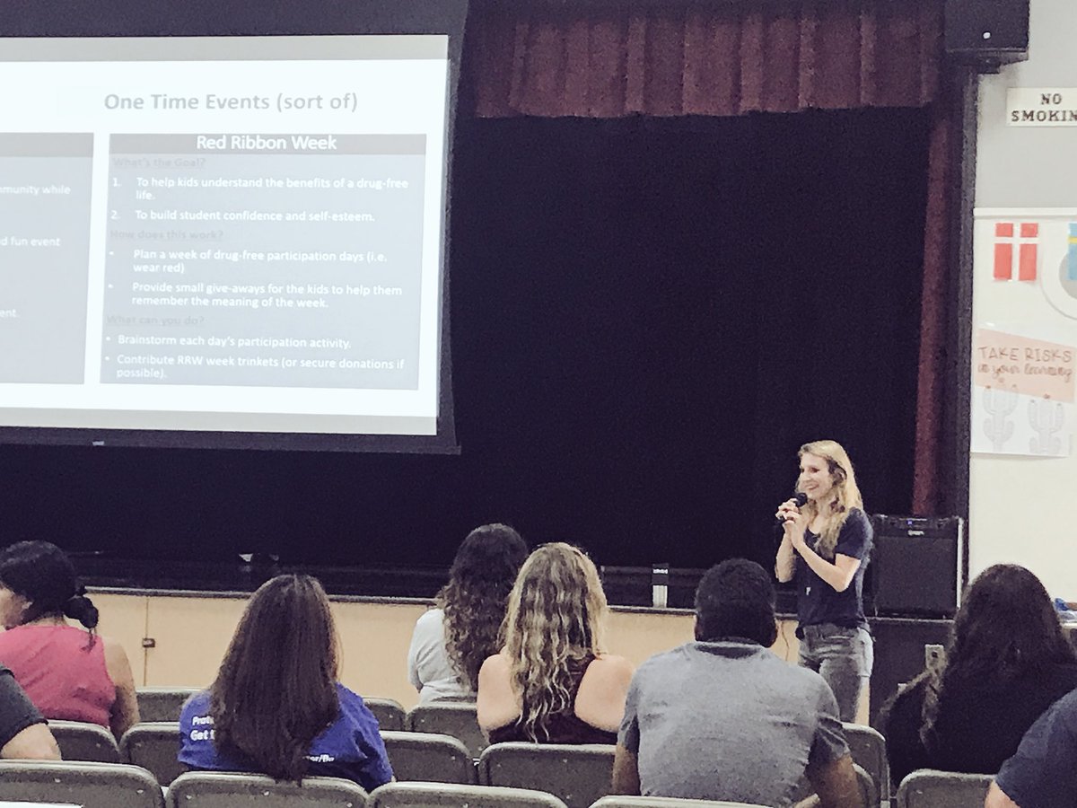 MargaMarshall's tweet image. I’m so #proud of our @HolbrookMDUSD #HOLAPFC team of parents who put an #HOLAwesome presentation to #HOLAParents! We work together for our students to #JettingToSuccess #WeAreHolbrook #HOLAPFCRocks #HOLAJetsaretheBEST