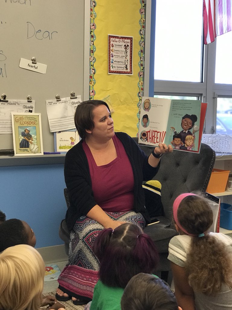 Ss were more than willing to help Mrs. Klein read Loud Lula <a href="/KatyDuffield/">Katy Traffanstedt Duffield</a> <a href="/MikeBoldt/">Mike Boldt</a> today for day 13 of #classroombookaday <a href="/heatherie73/">Heather Klein</a>