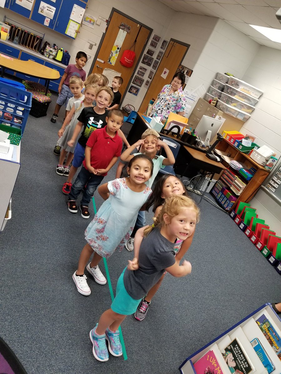 LJHiggs01's tweet photo. Getting to know our friends by playing "switch sides if. . . " https://t.co/SBdMnwRRgH