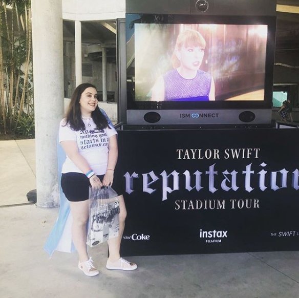 swiftielu's tweet image. ¿Se acuerdan del día que fui la tipa más feliz del mundo?