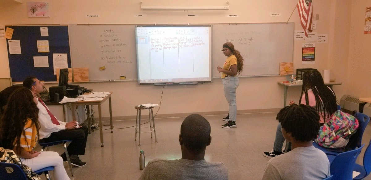 WHSPrincipalCT's tweet image. Great community building activities in the opening days of school. #settingthetable #relationshipsmatter