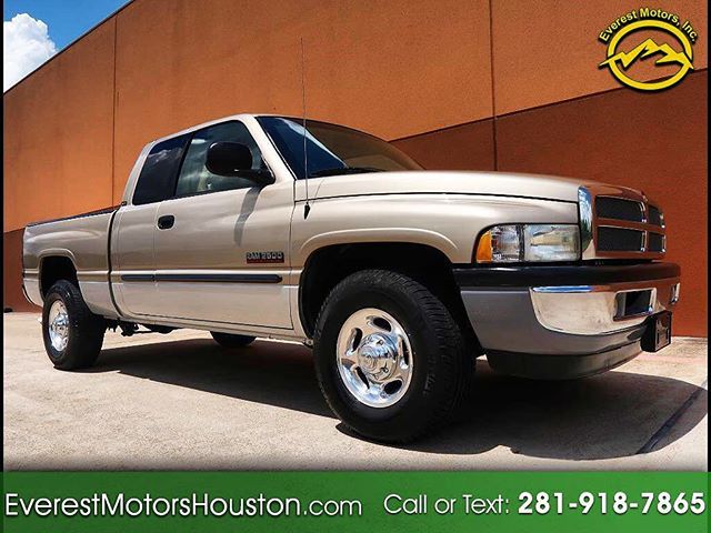 Everest Motors presents 1 Owner, Texan Rust Free, 2002 Dodge Ram 2500 with legendary 5.9L I6 24V Cummins Diesel!!!! #cummins #diesel #dieseltrucks #legendarycummins #trucksforsale #ram2500cummins ift.tt/2PEG83O