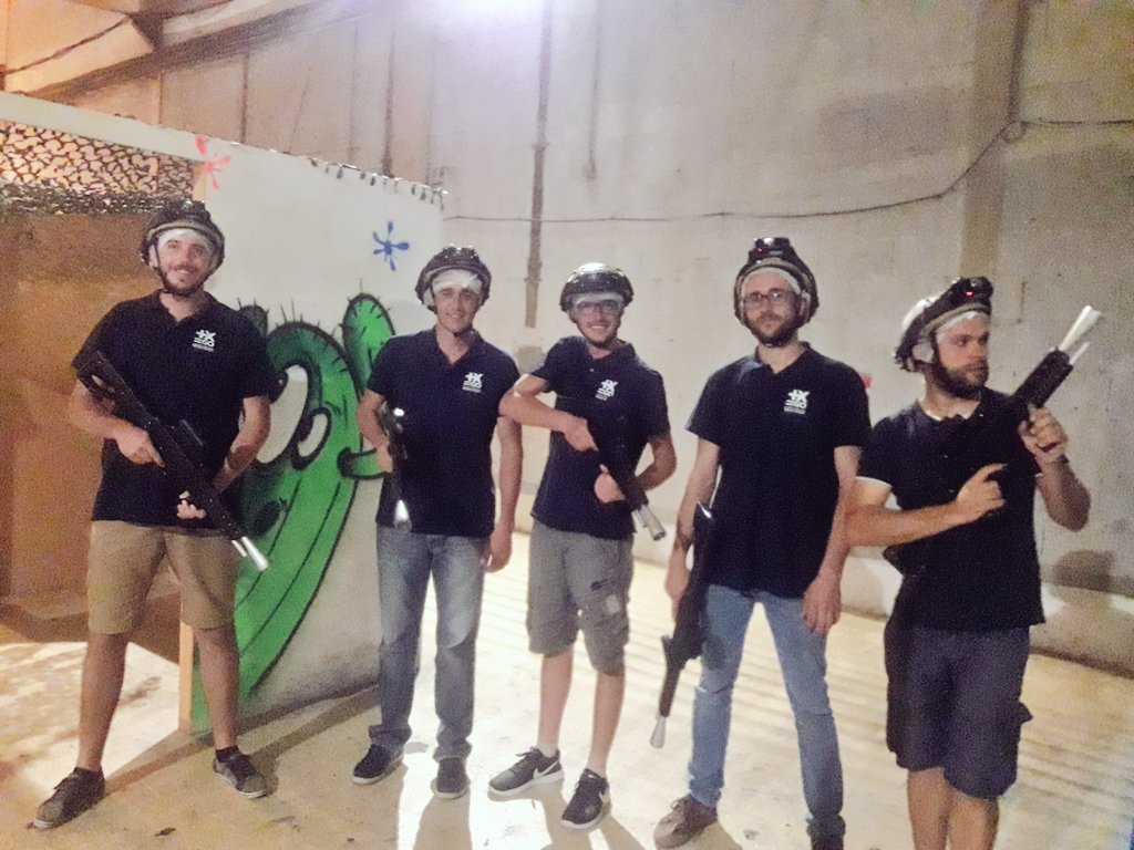 Après le #seminaire2018 , moment de convivialité 🍻ce soir avec le conseil <a href="/JeunesAgri49/">JeunesAgriculteurs49</a> au <a href="/ShockerZone49/">ShockerZone</a> : l'esprit d'équipe <a href="/JeunesAgri/">Jeunes Agriculteurs</a> en action pour mener le combat 💪et atteindre l'objectif 🎖 #defensedumetier #electionchambre