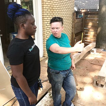 Modern_Blox's tweet photo. #TravelTuesday We go to Atlanta, Georgia where this WonderWoman Wanona Satcher(@wajisa) with her non-profit Rejuve is building their first prototype #ShippingContainerHouse as a showpiece for major philanthropic and public policy organizations 🙌🏼 https://t.co/cgLWrne6Ao
