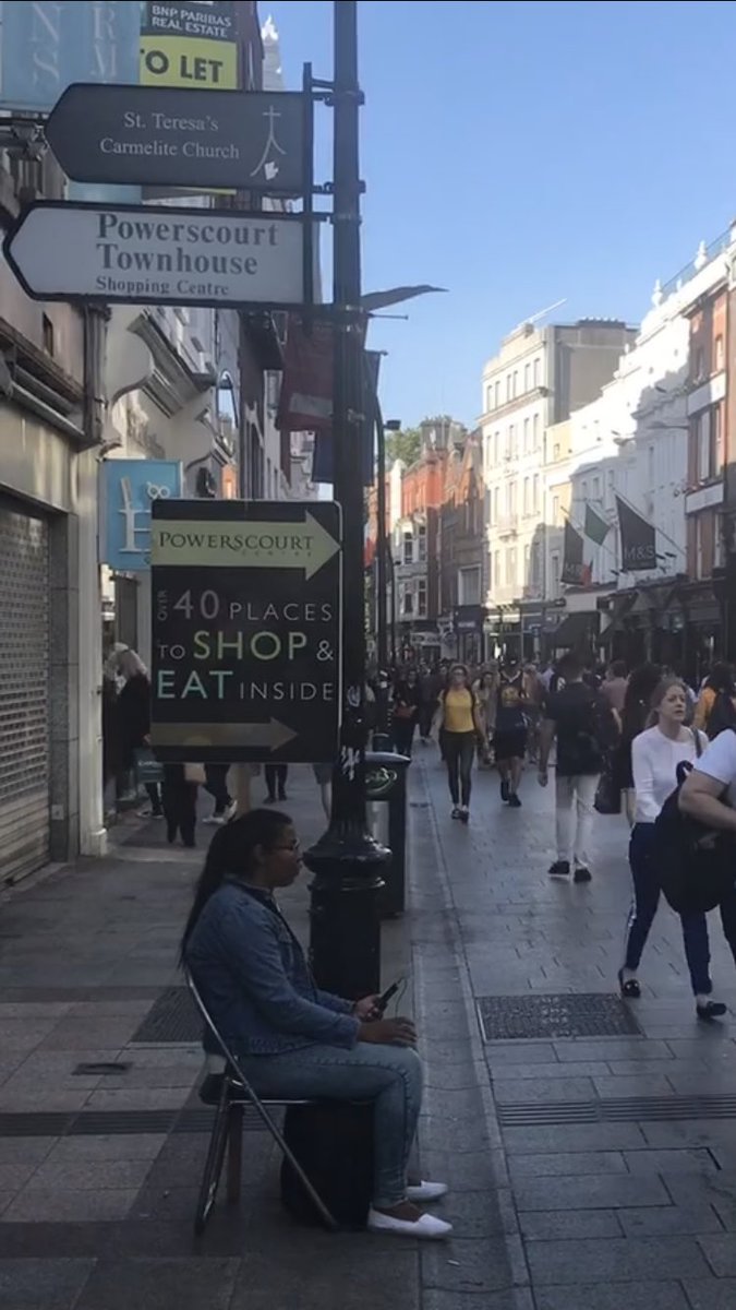 davidmartinj's tweet image. You had one job 🙈🙈

#spottheerror