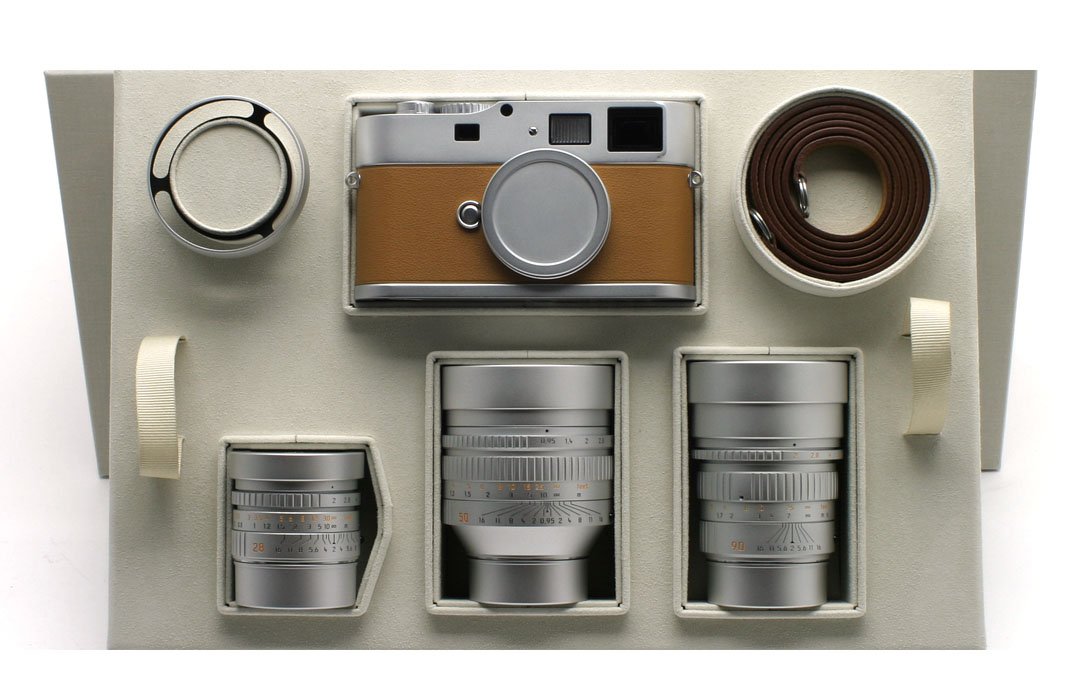 OCcamera's tweet photo. Hermes Edition Leica M9-P Camera Set

Available Now at OC Camera

$59,999

#occamera #leica #hermes https://t.co/TVODABrQDp