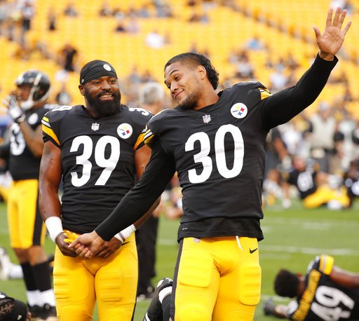 brgridiron's tweet photo. Mike Tomlin and Steelers praise backup RB James Conner amid Le'Veon Bell holdout, per @JFowlerESPN https://t.co/9Q9DsIRldT