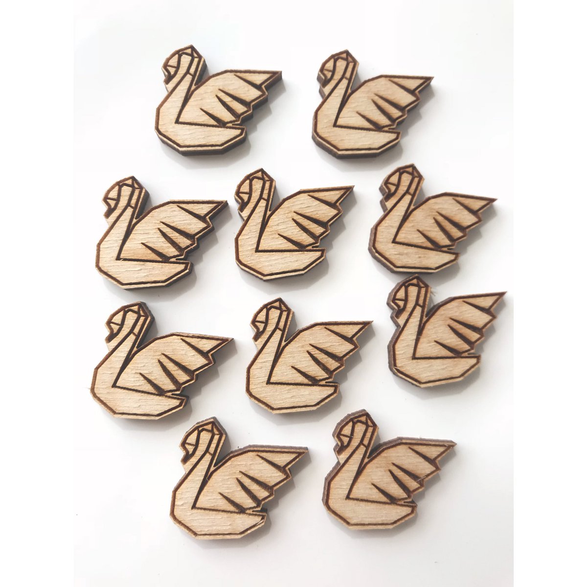 DingyProject's tweet photo. Swan Lake....

#dingyproject #lapelpin #mensfashion #womensfashion #swanlake #hatpin #helpinganimals #reacuedontbuy #adoptdontshop #fashionforacause #menstyle #womenstyle #swan #origami https://t.co/SLPnWLJEVQ