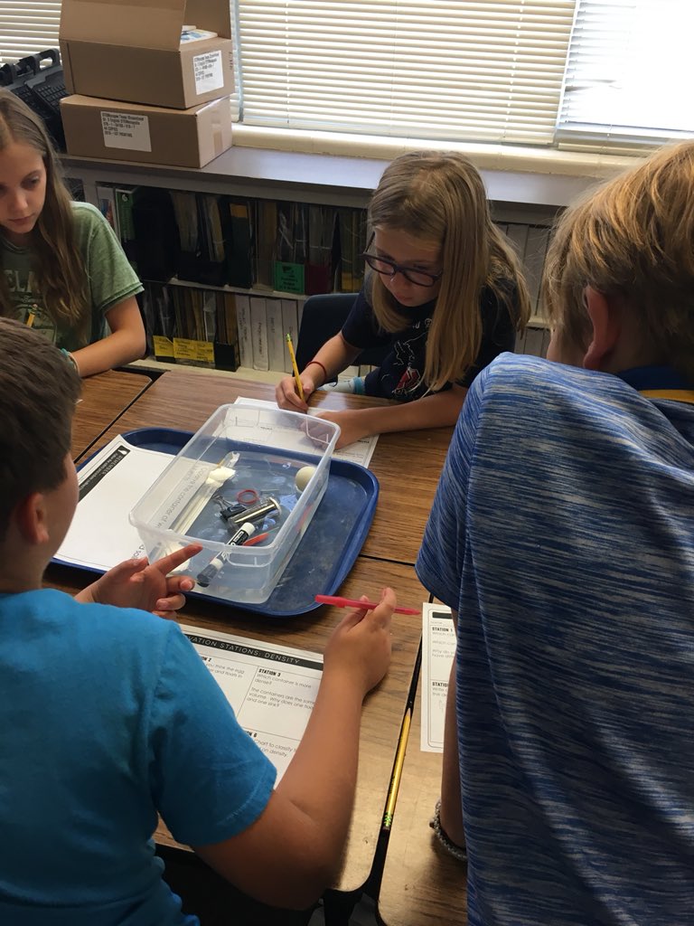 booklove717's tweet image. Density observation stations led to some great conversations today. #sinkorfloat #thatisthequestion #lherocks