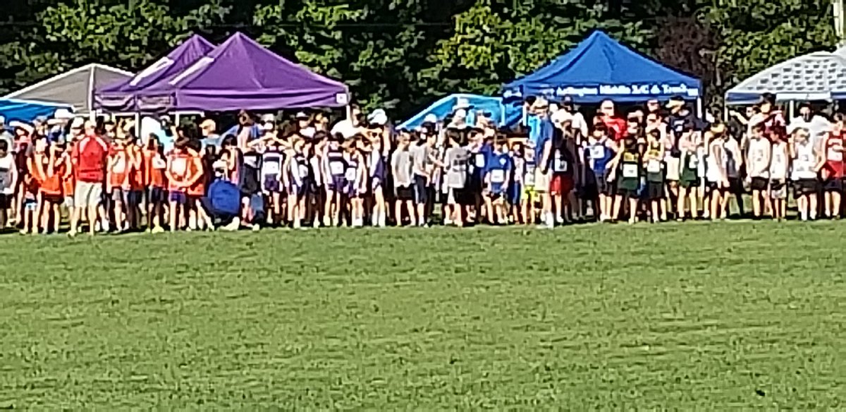 CollMiddleXC's tweet photo. #dragonxc took another step forward today, the CES Dragons Run Club!!!  Both Boys and Girls teams ran well today in their 1st ever XC race!  Thanks to Coach Doymeyer and Coach Gilbert!  #wearedragons https://t.co/khUVWIGYnU